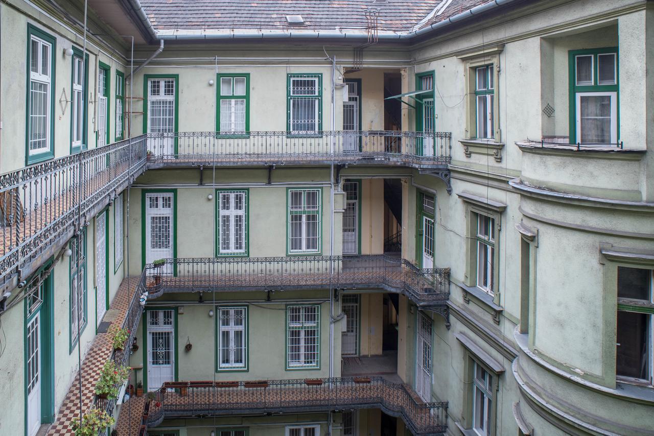 Nine Trees Apartment Βουδαπέστη Εξωτερικό φωτογραφία